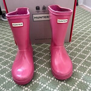 Hunter Boots in Pink US size 11/12 kids.